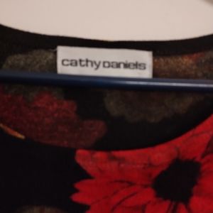 Cathy Daniels flowered   light weight sweater good condition large